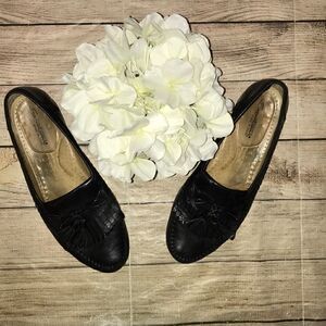 Santoni Black Leather Loafers Tassel Detail